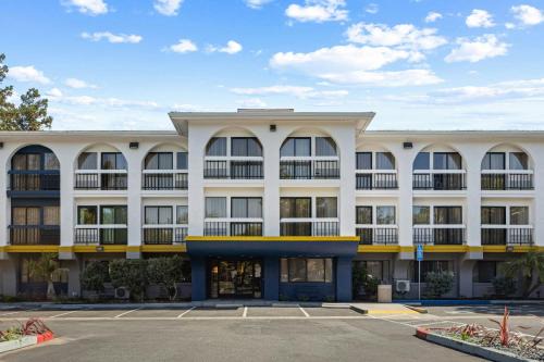Old Mountain View Hotel | City Express by Marriott Mountain View - Sunnyvale