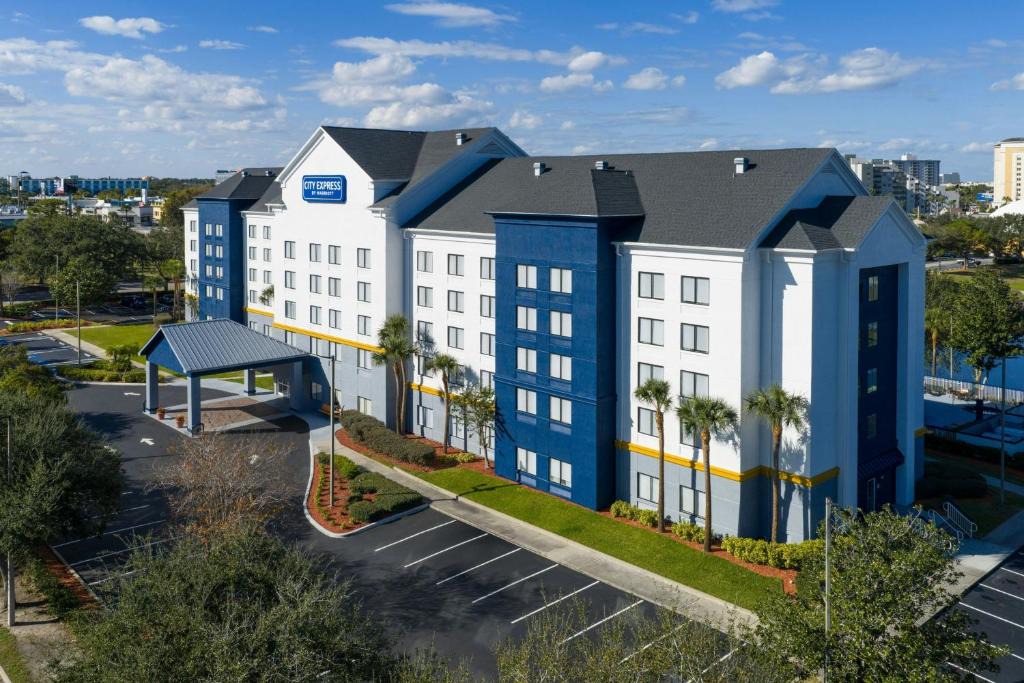 Southwest Orlando Hotel | City Express by Marriott Orlando International Drive