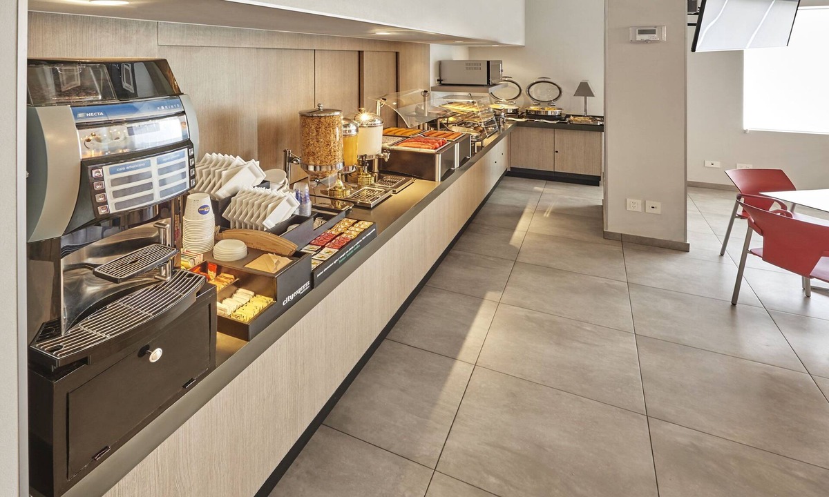 Leon Hotel | City Express Junior by Marriott León Centro De Convenciones