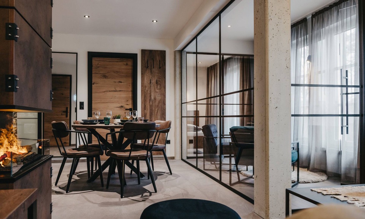 Wolframs-Eschenbach Apartment | City Side Suite Loft with LED fireplace