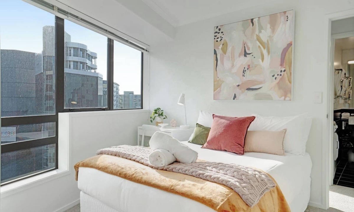 Grafton Apartment | Cityscape Central Abode near Hospital and K`Rd