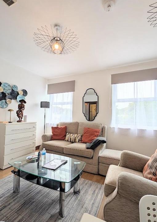 Southampton City Centre Apartment | CJ Maison - "Spacious Family Friendly 2-Bedroom Apartment in the City Centre with free on-site parking, free Wi-Fi"