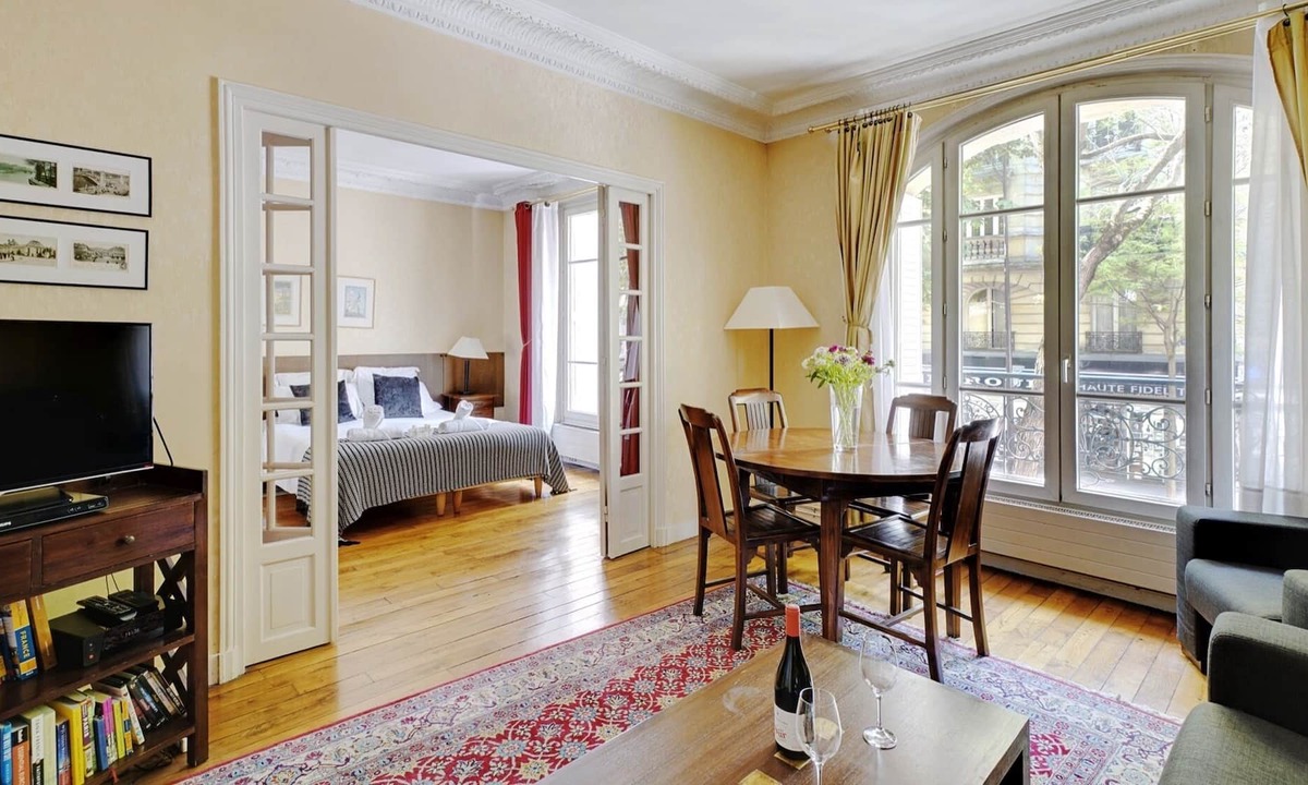Clignancourt Apartment | Clair de Lune-Beautiful two bedrooms apartment in the heart of Montmartre