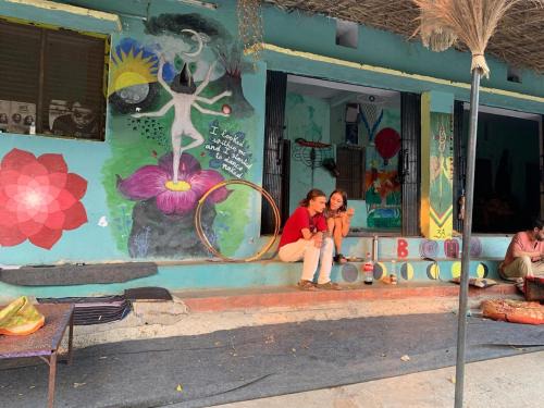 Sirala Hostel | Clan BoHo - WiFi enabled mountain stay with nourishing farm to table meals