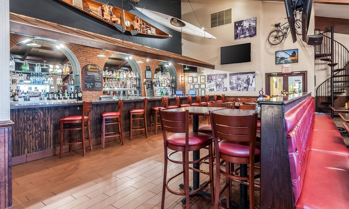Halltown Hotel | Clarion Inn Harpers Ferry - Charles Town