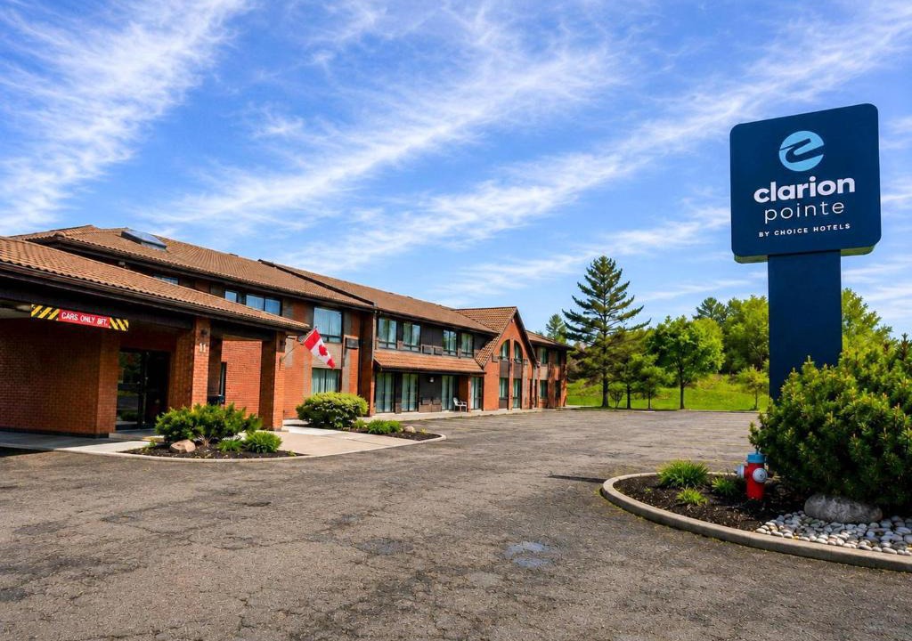 Campbellton Hotel | Clarion Pointe