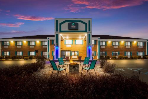 Harrodsburg Hotel | Clarion Pointe Harrodsburg-Danville