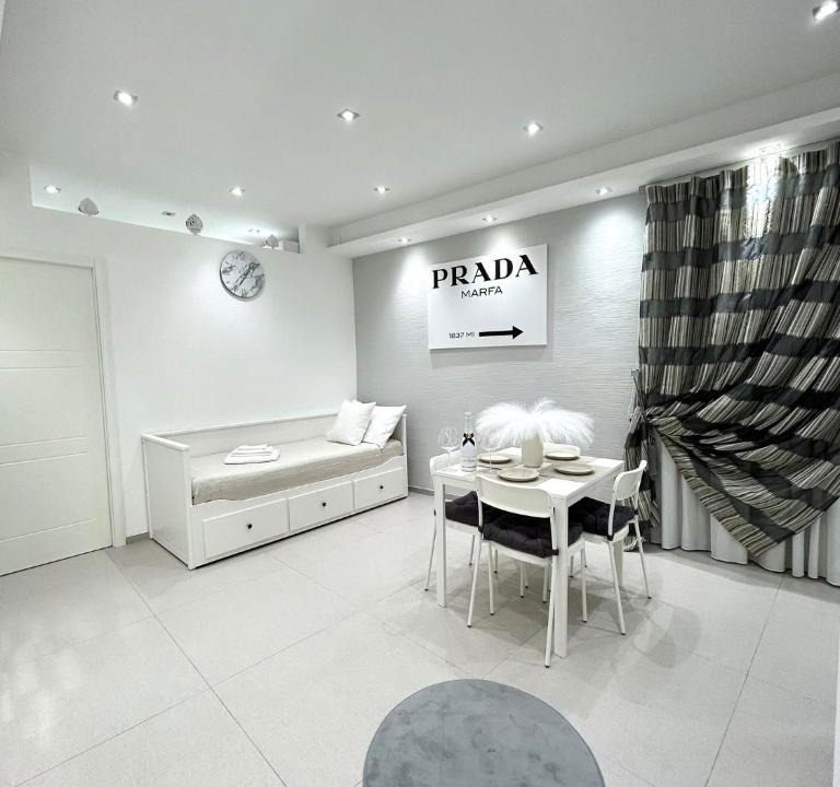 Old Town Apartment | CLAROSE Apartment