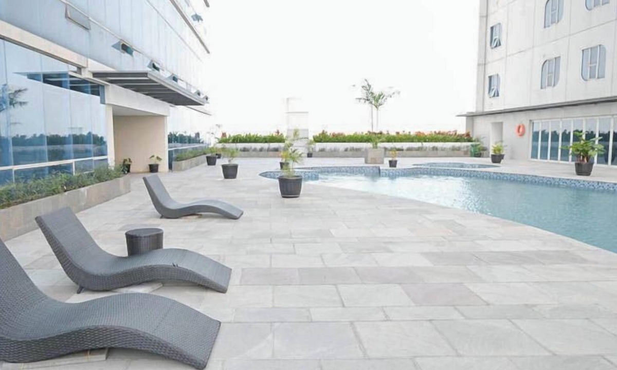 Siwalankerto Apartment | Classic And Compact Studio At The Square Surabaya Apartment