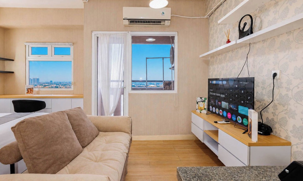 Jakarta Apartment | Classic And Restful Studio Room At Apartment Green Pramuka City