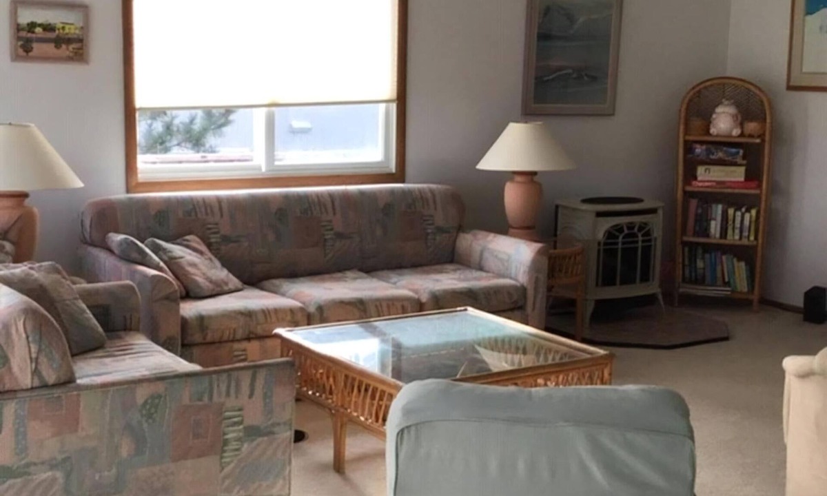 Barnegat Light House | CLASSIC BEACH HOME with HOT TUB!