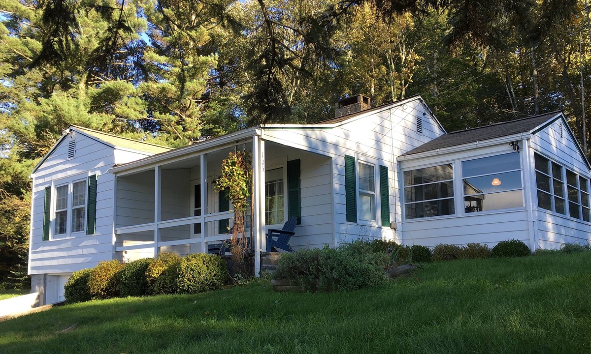Stone Ridge Cottage | Classic Cottage w/Beautiful Catskill View, on 5 peaceful acres. Weekly discount!