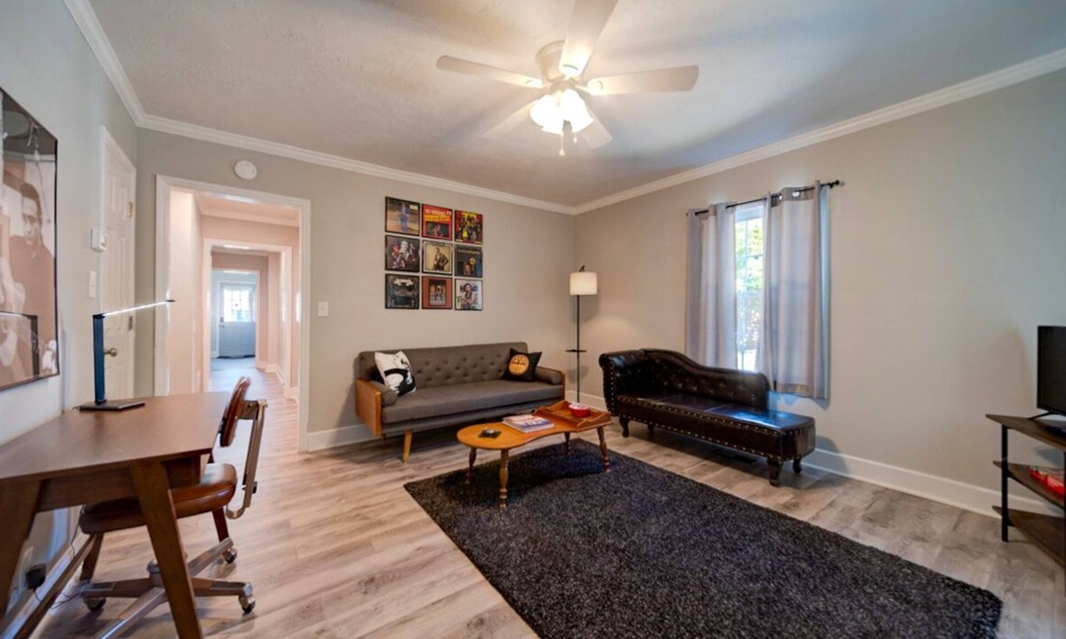 Murfreesboro Apartment | Classic Country Condo 30 mi to Nashville at 1/3 the price!