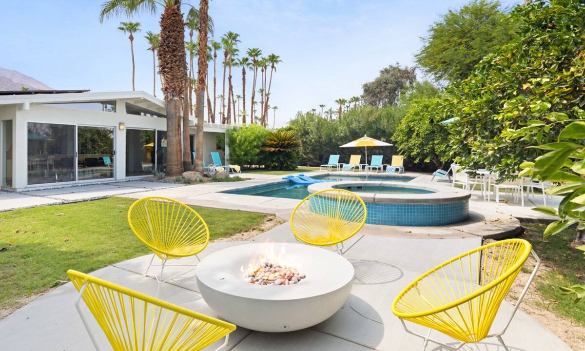 Warm Sands House | Classic Mid-Century Modern Home! Pool! 1-mile to downtown!