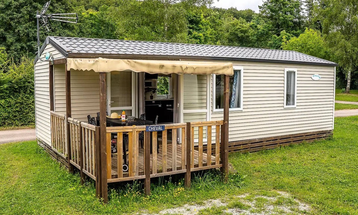 Champagney House | Classic Mobile Home - 3 Bedrooms, Sleeps 6