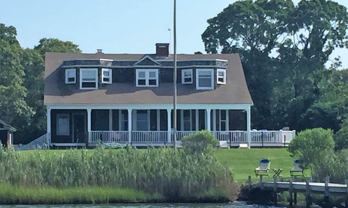 Quioque House | Classic Quiogue (Westhampton Beach) Waterfront Estate