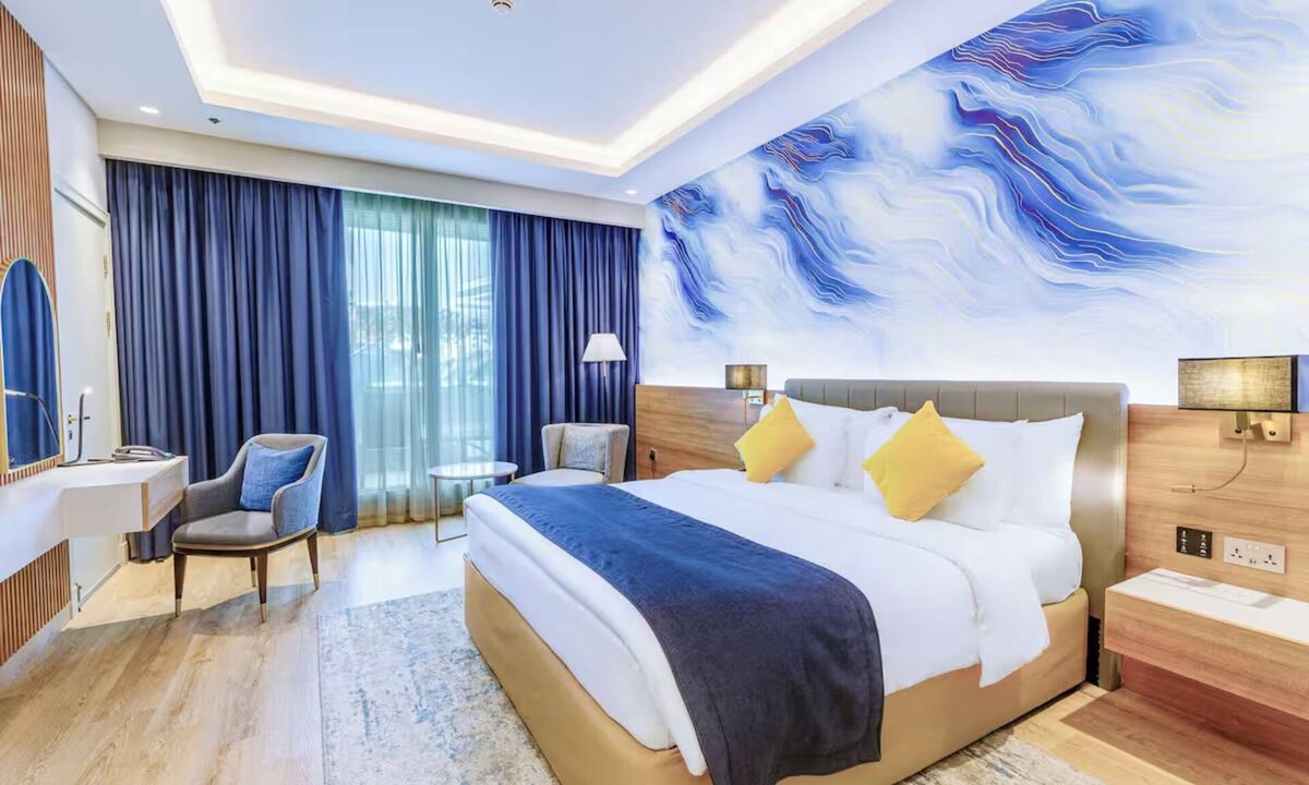Garhoud Hotel | Classic Room | Movenpick Al Bustan | DXB 5 Min, Pool + Spa