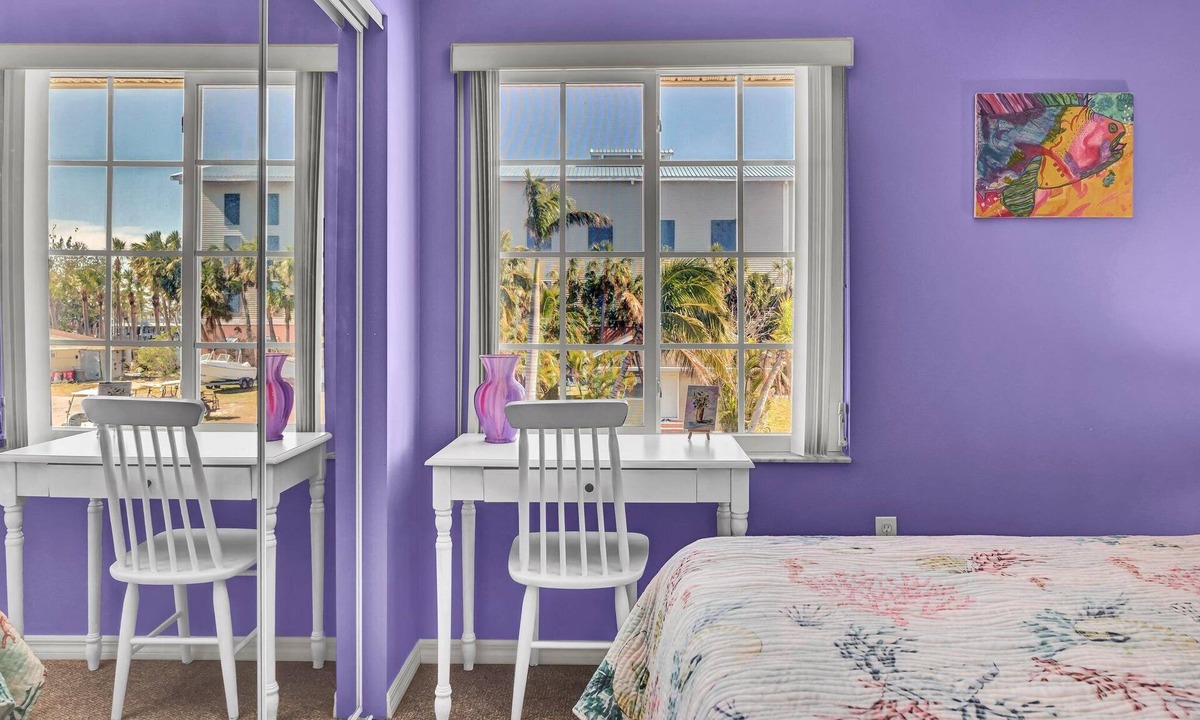 Cortez House | Classic Surf Lodge with Beach Supplies, Walk to Beach & Marina, Near IMG Academy