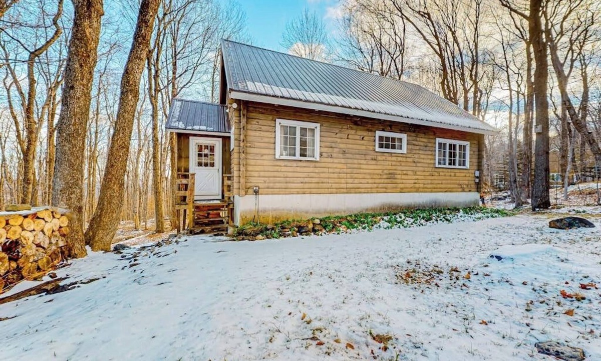 Wilmington Cabin | Classic Vermont cabin with forest views, pools, hot tub & gym