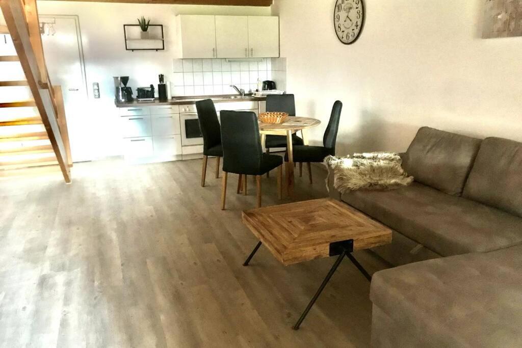 Neuloipfering Apartment | Classik Western Apartment Rusty