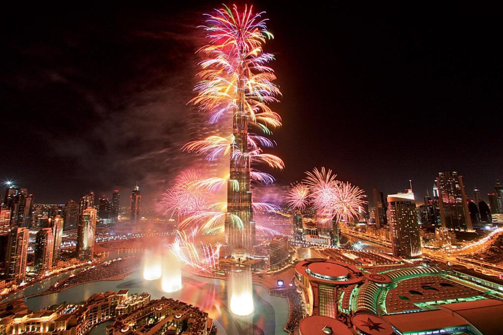 Bur Dubai Apartment | Classy Downtown Bliss with Dubai Mall Access