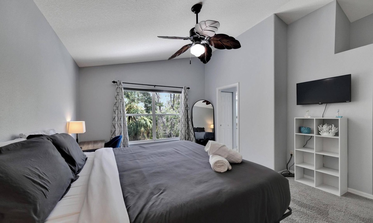 Tarpon Springs House | ☀️ Clean and Spacious Remodeled Home! Master Suite