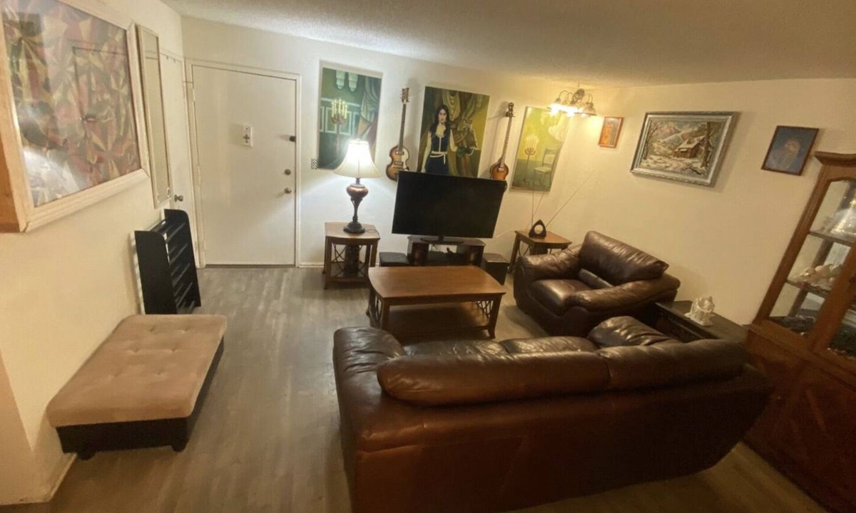 North Hills West Apartment | Clean, Comfortable, Cozy, Quiet and Convenient Apartment