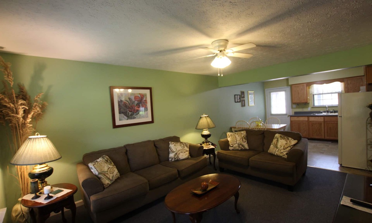 Monticello Condo | Clean, comfortable, updated 2 bedroom 1 bath condo overlooking pool.