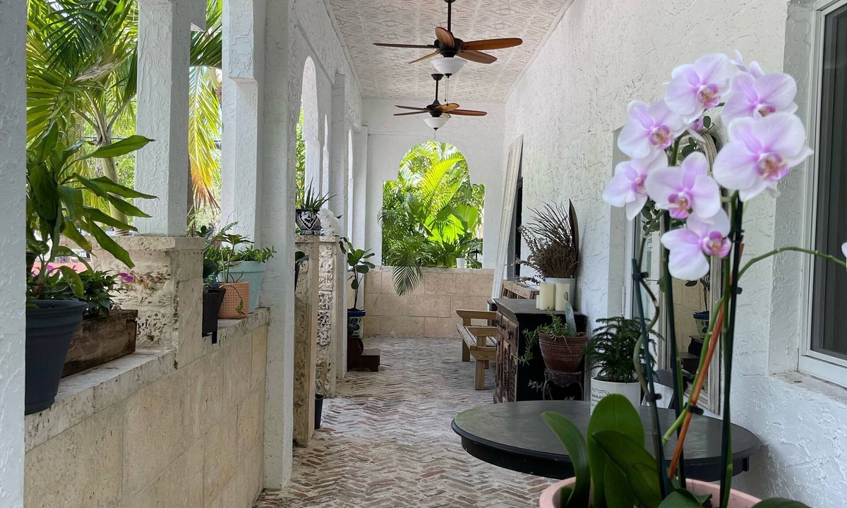 Southwest Coconut Grove House | Clean, New, Spacious, in Coconut Grove!
