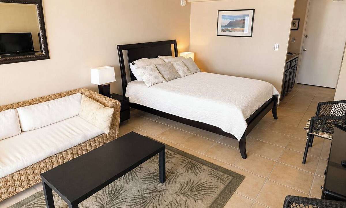 Waikiki Condo | Clean studio at the heart of Waikiki!