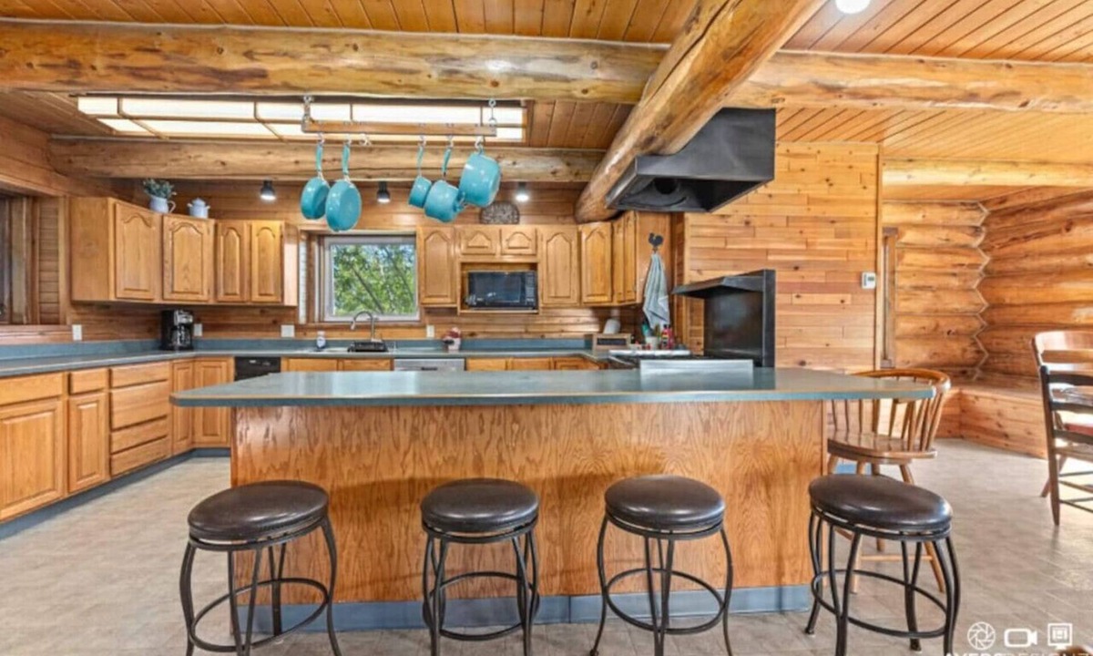 Sterling House | Clear Mountain Views
