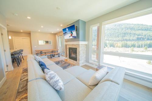 Lakeside Village House | Clearwater Lofts Bldg 2 205 by SummitCove Lodging in Colorado