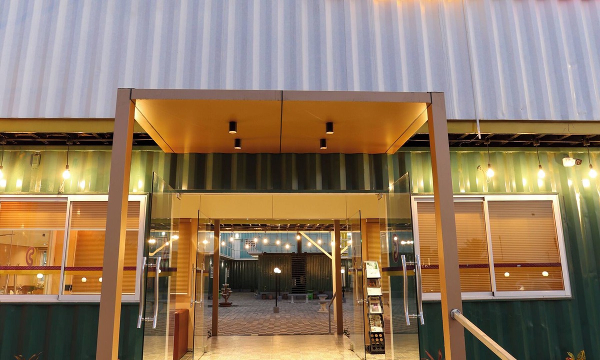 Mundra Bed & Breakfast | Click Hotel