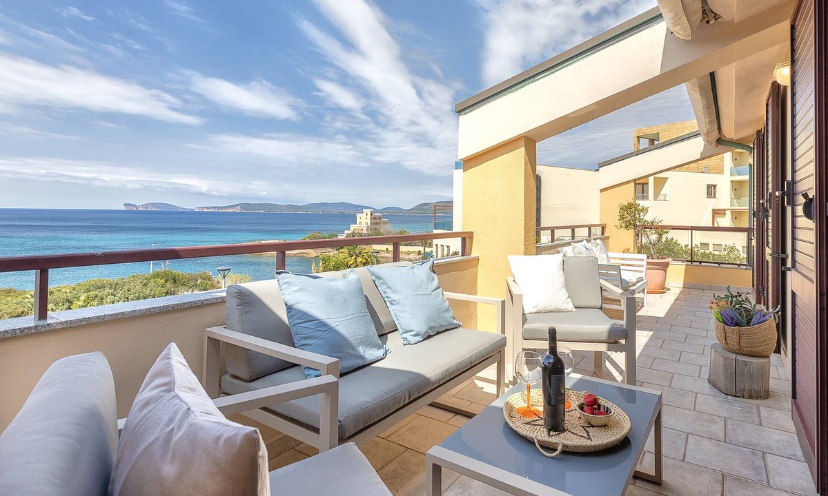 Alghero City Centre Apartment | ClickSardegna Alghero City Center - Penthouse with sea view and car parking