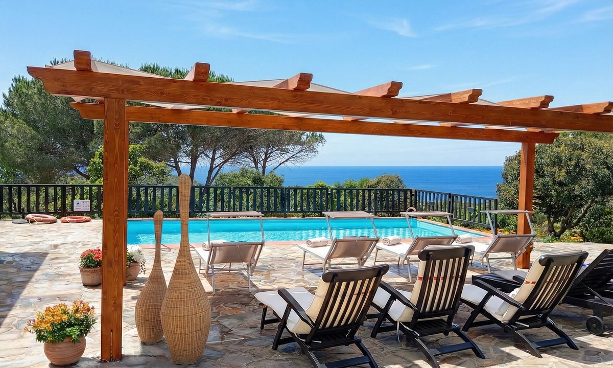 Alghero Villa | ClickSardegna Alghero Villa Barranch with stunning sea view and pool with A/C