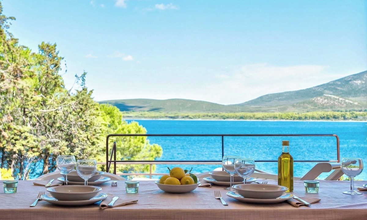 Maristella Villa | ClickSardegna Villa Flavia with seafront terrace in the Porto Conte Nature Park
