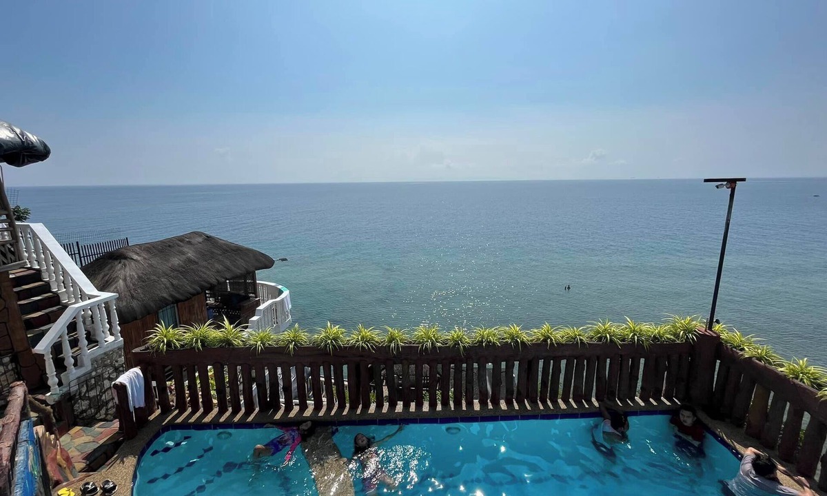 Catmon Resort | Cliff Cabanas by Hiverooms