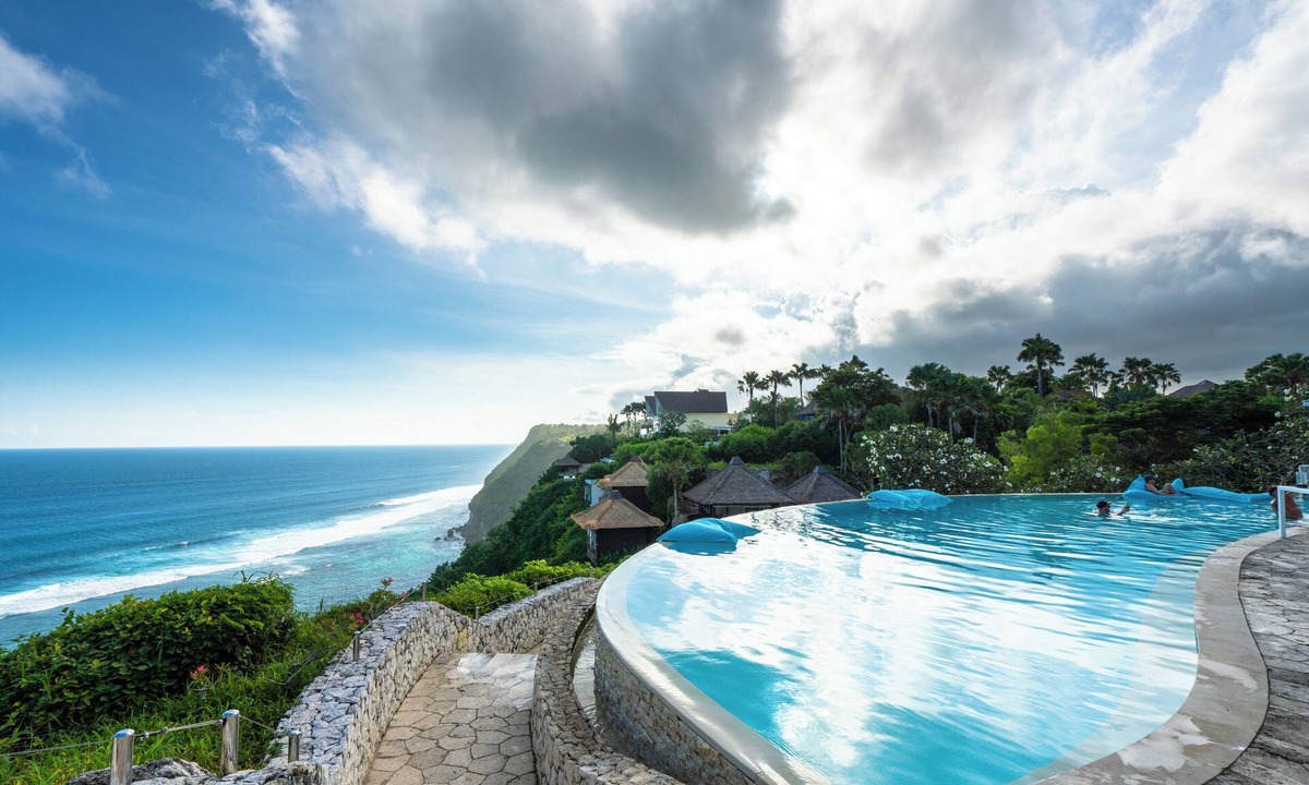 Ungasan Villa | Cliffront Tropical Villa Cantik