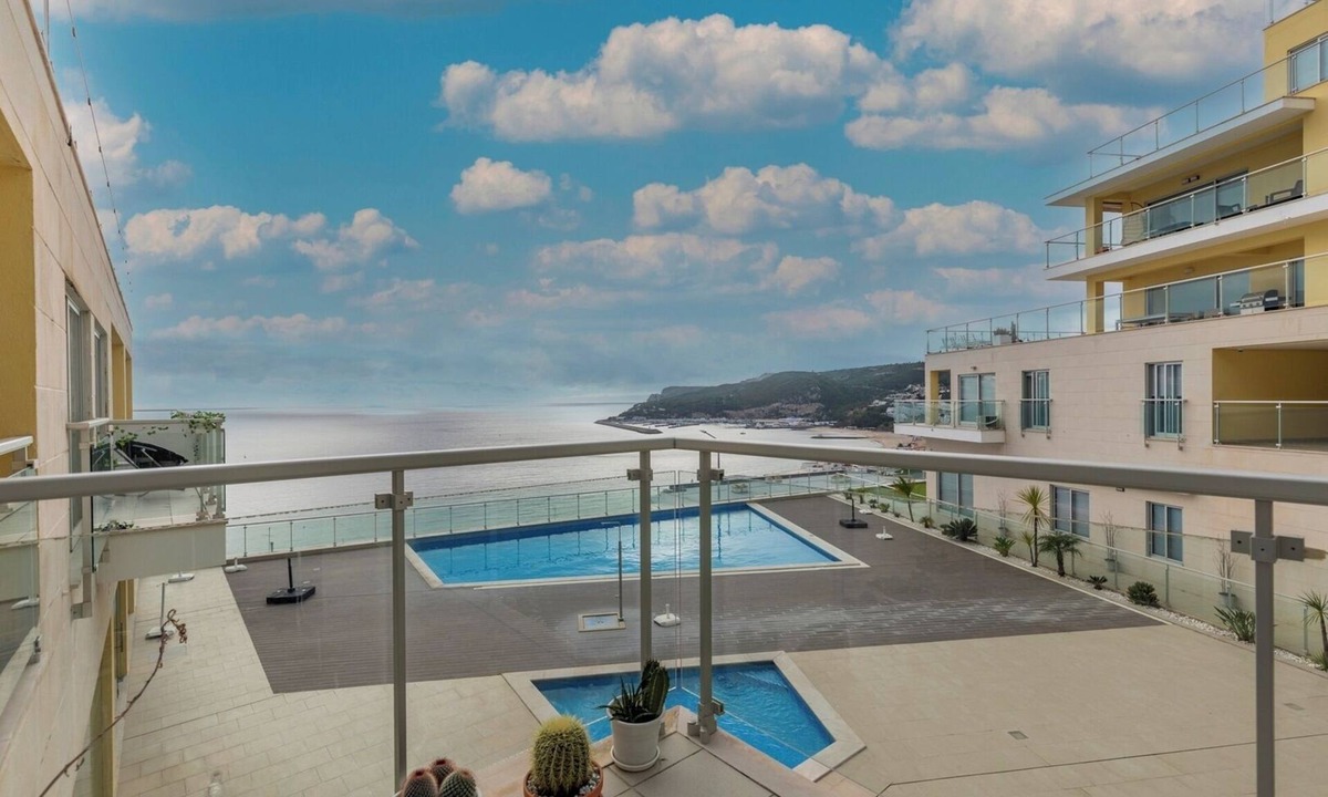 Santiago Apartment | Cliffs Apt - Astonishing view over Sesimbra bay