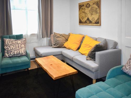 Exeter House | Cliffside Cottage