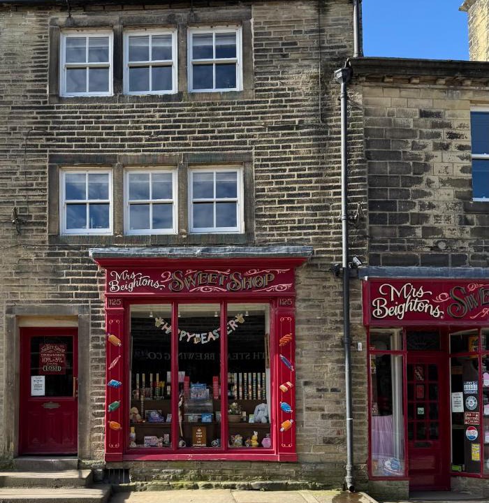 Haworth Apartment | Clock View - Haworth