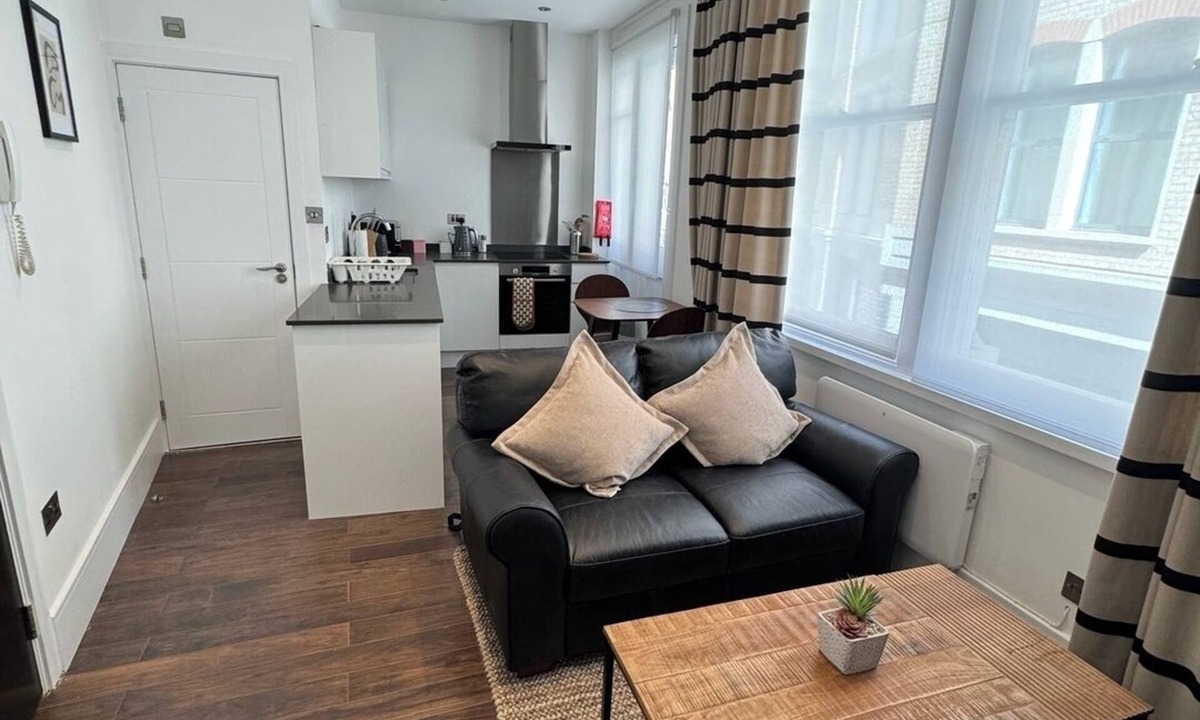 The City of London Apartment | Clockwork stay 1 bedroom