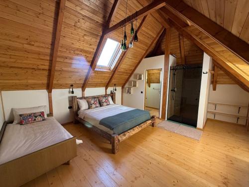 Bogdan Voda House | Clop&Cojoc Rustic old wooden house