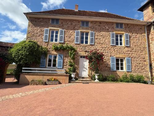 Chatenay House | Clos Lavaux