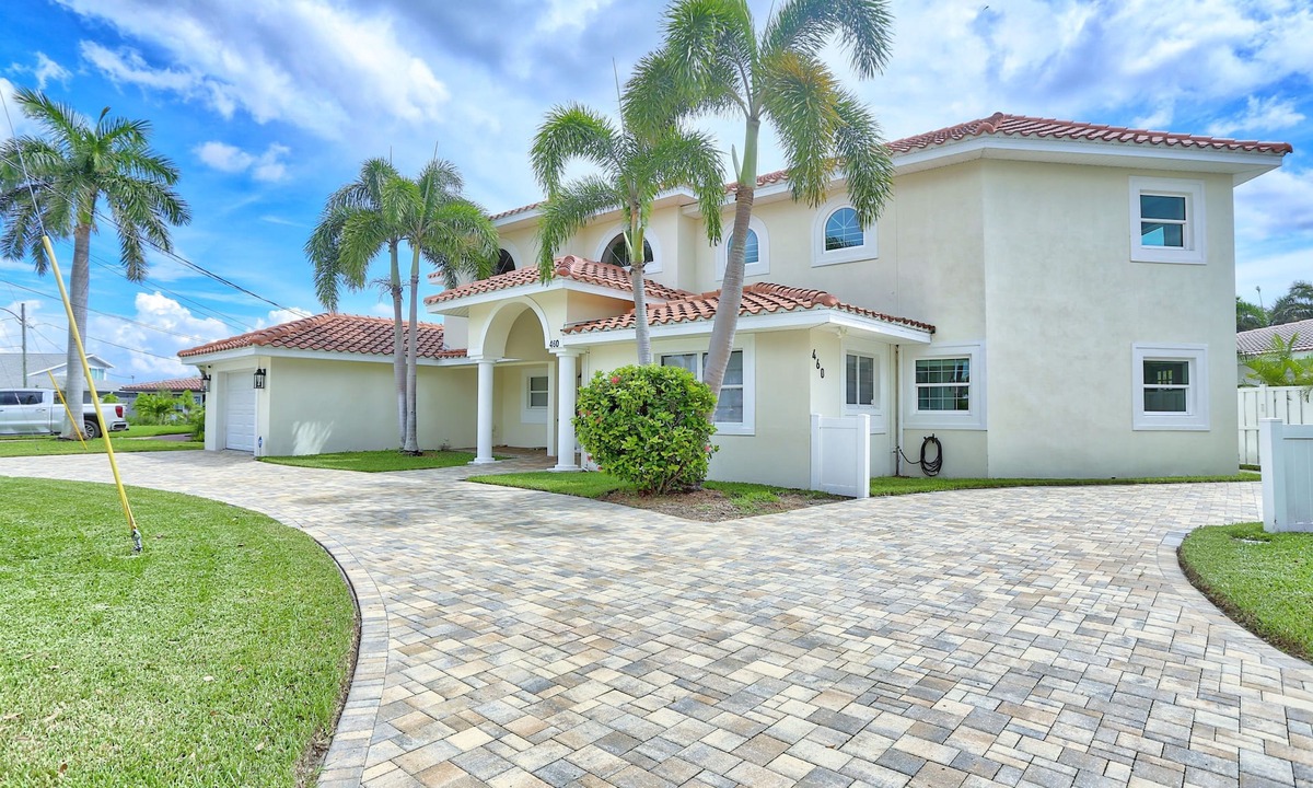Bahia Shores House | 🌊Close to Beach,Villa at Bahia Shores 4 bedroom🌴On Intracoastal🐬Pool Home