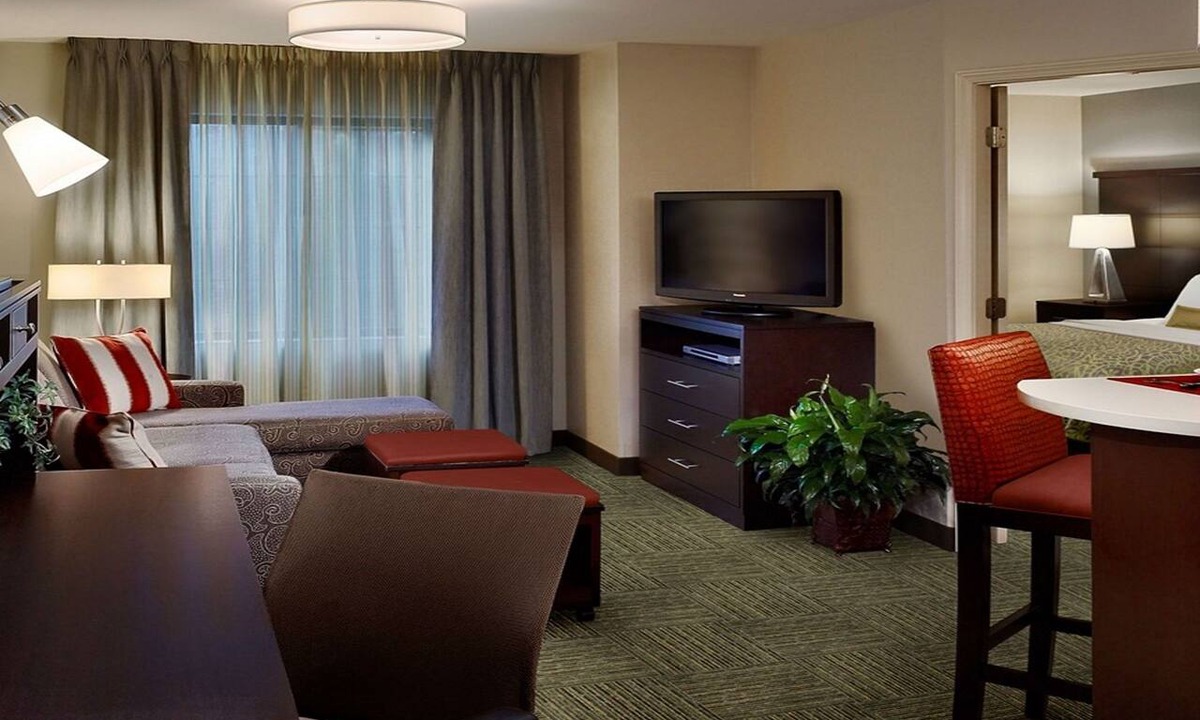 Lanham Apartment | Close to Metro & Amtrak Station | 24 Hour Fitness Center + Free Breakfast