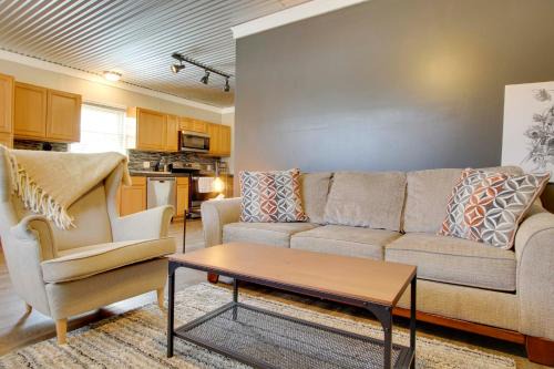 Greenwood Apartment | Close to Uptown & Hospital: Greenwood Studio