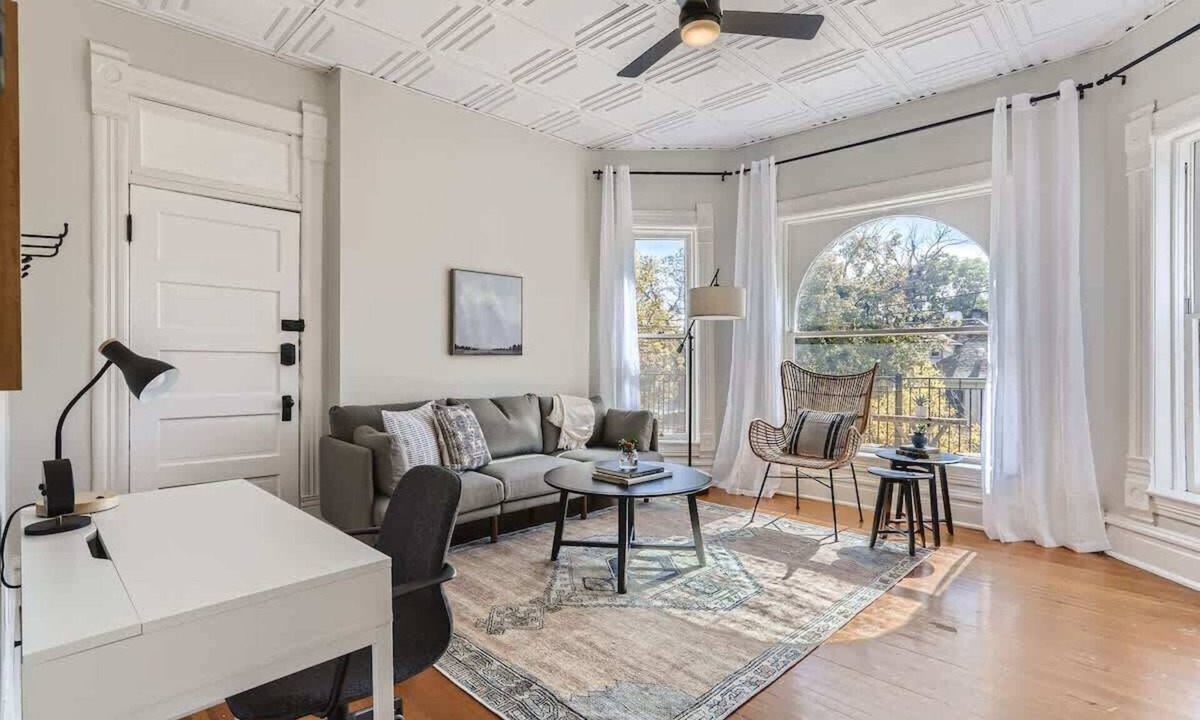 City Park Apartment | Cloud by Modern Midstay/1Block to City Park #C12