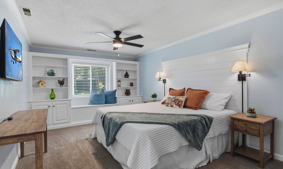 Brownsboro House | Cloud Nine at Moontown- Fly In, or Drive In, to A Peaceful Landing Spot
