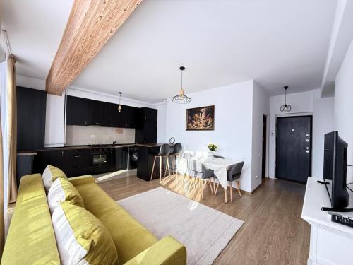 Floresti Apartment | Cloud No 9 Studio